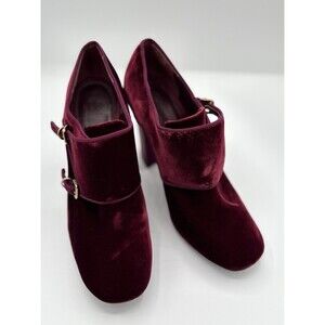 Tory Burch Carley velvet ankle boots in a burgundy NWOT Scuffing On Sole Size 10